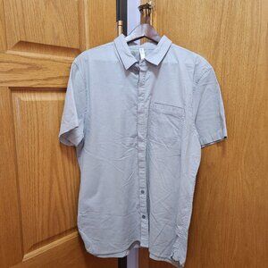 Lululemon Men's Short Sleeve Button Down Shirt Size XL Gray